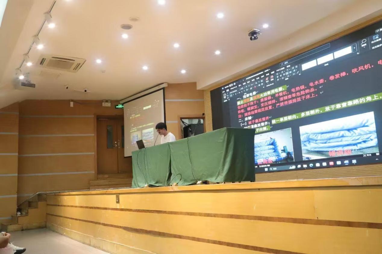 32398FF2F9AD4286AA1D98E05CDDFD31